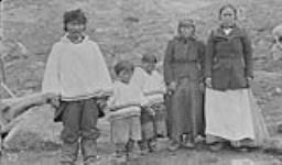Eskimo family, Port Burwell, [N.W.T.] 1910
