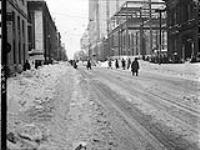 Snow conditions, [Toronto, Ont.] Dec. 13, 1944