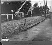 [Toronto, Ont.] Grand Trunk Railway (G.T.R.). crossing, Queen St 12 Mar. 1904