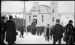 Crowd at Eganville ca. 1910