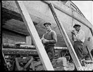 [Shipbuilding, Matane, P.Q.] [1932]