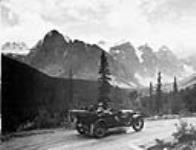 Motor road, Valley of the Seven Peaks ca. 1925-1940