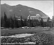 Banff Spring Hotel Golf Course No 18 Green [graphic material]