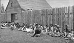 Group of Indian women, Osnaburgh [House], Ont. [Treaty 9] 1905