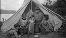 Indian [First Nation] family, Matachewan, Ont July 1907. [June 19-23, 1906].