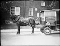 Delivery wagon, Brown's Bread, Castlefield Street 9 July 1947