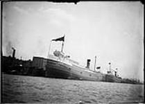 "Monarch" and "Saronic", Northern Navigation Company, Grand trunk Line, Sarnia waterfront, [Ont.], 1905 1905