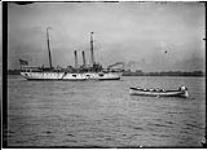 "Dubuque", U.S. warship with [life] boats, 2 Aug., 1911 2 Aug. 1911