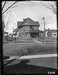 D.D. Mosher's house, Wellington, Street, Sarnia, [Ont] Apr., 1907