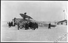 [Fokker F.XIV aircraft CF-AII of Western Canada Airways Ltd. inaugurating Prairie Air Mail service, Saskatoon, Sask., 3 March 1930.]