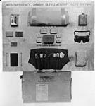 Kits emergency, dinghy supplementary, RCAF Ref. No. 15 D/100 25 Oct. 1944