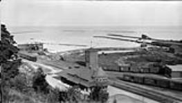 Harbor and breakwater, Goderich [Ont.] 29 Aug., 1916