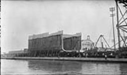 Shipbuilding, Ashbridges Bay, [Toronto, Ont.] 3 Nov. 1917