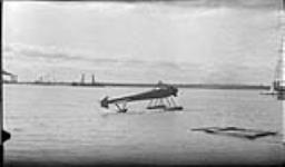 A new model of aeroplane at Sunnyside 30 Oct. 1915