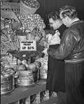(Price campaign) Vegetable display 1947