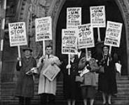 Labour Progressive Party peace demonstration, Parliament Hill 18 Oct. 1957