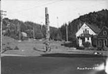 Totem poles and slavation army - Alder Park 1945