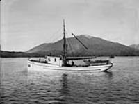 Fishing boat - halibut fishing - TAKLA 1945