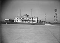 Toronto Island Airport, Toronto, Ont. [ca. 1938-1945]
