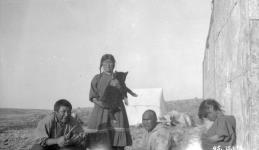 [Ooja, Hilda Hipogak, Keegapoo and Mary Koghealok, Cambridge Bay, Nunavut] 1925