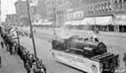 Locomotive in Edmonton Exhibition 1925.