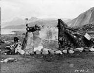 Tupek autochtone, Pangnirtung (île de Baffin,  T.N.-O.), vers 1923 1923