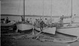 [Inuit schooners at Aklavik] Original title: Eskimo schooners at Aklavik 1930