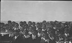 Écoliers au pensionnat indien catholique, [Fort] Resolution, T. N.-O., ca. 1928 1928