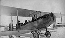 [Curtiss JN-4 'Jenny' aircraft.] n.d.