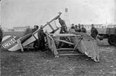 [Wreckage of Curtiss JN-4 (CAN) aircraft C764 of the R.A.F., Ontario.] [ca. 1918].