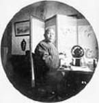 Couturier chinois - probablement à Victoria, C.-B.)  ca. 1889