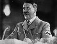 Adolf Hitler prononçant un discours ca. 1933 - 1940