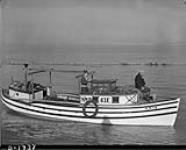 Typical Japanese-Canadian fishing boat awaiting internment 10 De 1941