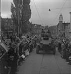 Crowd of Dutch civilians and Canadian army personnel at the Liberation 7 May 1945