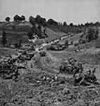 Canadian forces advancing from the Gustav Line to the Hitler Line 24 mai 1944