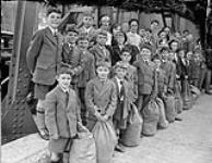 Des membres du troisième groupe d'enfants évacués de Grande-Bretagne arrivent au Canada 7 July 1940