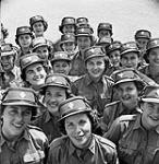 Personnel du Service canadien de l'armée féminine au 3e Centre d'entraînement (de base) du Service 6 avri1 1944.