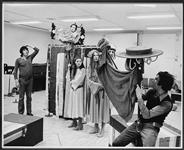 "Les Fourberies de Scapin" par les Jeunes Comédiens du Thé[tre du Nouveau Monde. De gauche à droite: Pierre Curzi, Anne-Marie Provencher, ..., Jean-Guy Viau 1973