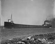 Great Lakes vessel - Tanker SATURN - foreground view 1924