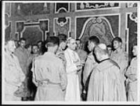 Members of the Royal 22e Regiment in audience with Pope Pius XII 4 July 1944