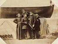 Portrait de groupe sur le navire Gassendi: le Capitaine de Frégate Maurier, Capitaine de Vaisseau de la Roncière, Lieutenant de Vaisseau Jean-Philippe-Ernest de Fauque de Jonquières et Paulin Clément de Ris 16 August 1859.