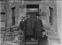 Signor Gugliermo Marconi and associates outside Cabot Tower on Signal Hill 1 December 1901