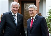 [Prime Minister Stephen Harper meets with Horst Seehofer, Premier of Bavaria, at the Bayerische Staatskanzlei in Munich, Germany] 26 March 2014