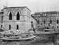 Construction des édifices du Parlement, édifice du Centre, vue arrière Vers 1862
