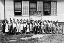 School children at Hoffer School, Sonnenfeld Colony, Oungre, Saskatchewan 1935