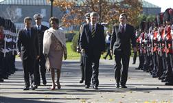 [French President Nicolas Sarkozy, Governor General Michaëlle Jean, Prime Minister Stephen Harper and President of the European Commission José Manuel Barroso, arrive for a meeting at the Citadelle in Québec City] 17 October 2008