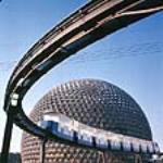 Pavillon des États-Unis et le minirail de l'Expo 67 February 1967.