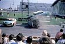 Spectacle casse-cou à l'Exposition nationale canadienne à Toronto.  Ce spectacle a été présenté à l'Expo 67 1960s