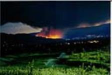 View from McCulloch Road in Kelowna, BC of the approaching Okanagan Mountain forest fire of 2003 [graphic material] by Wenda Pickles 16 August 2003.