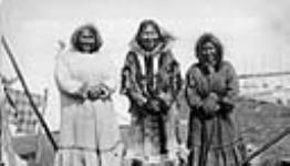 Inuit women 1926